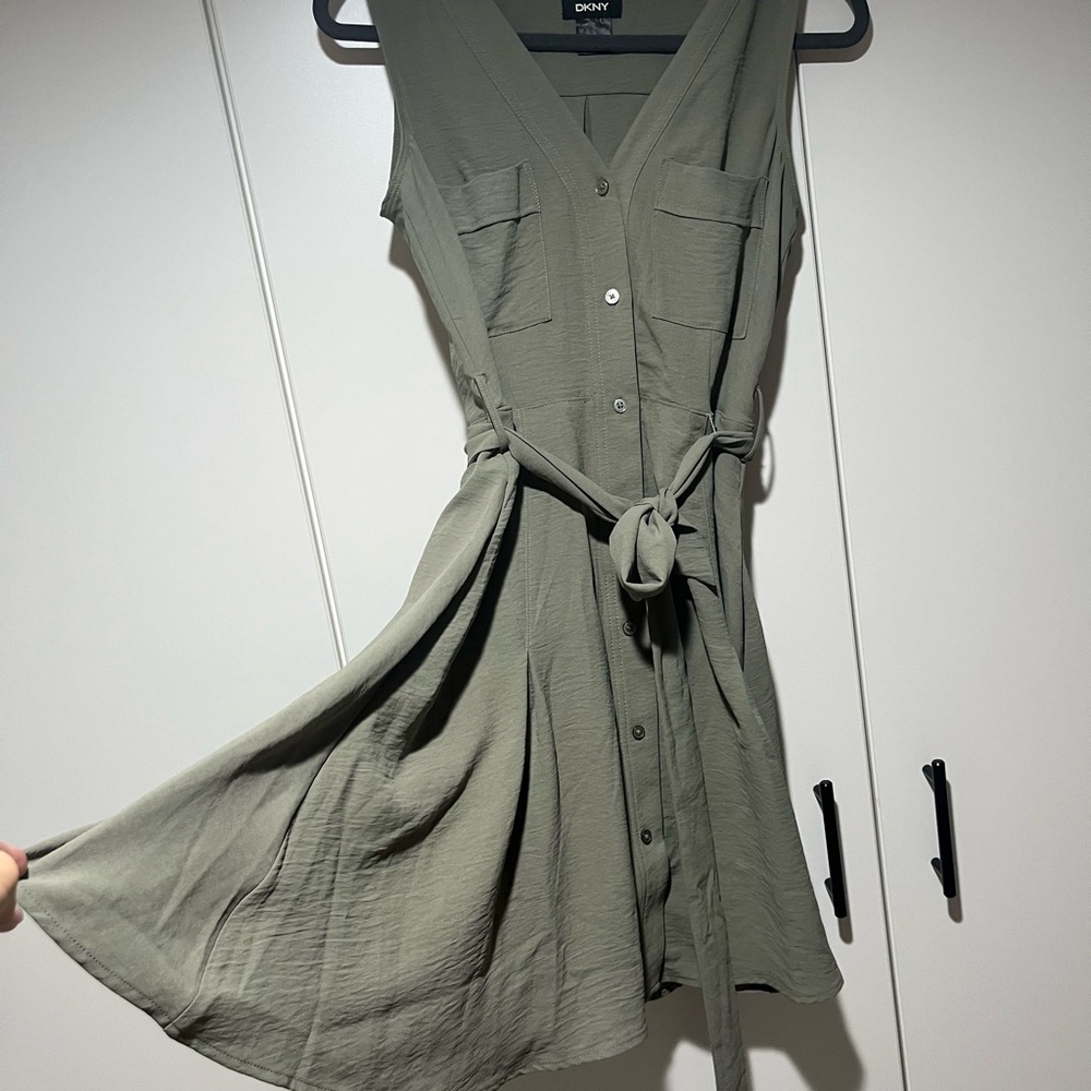 DKNY Green Midi Dress Elegant and Timeless